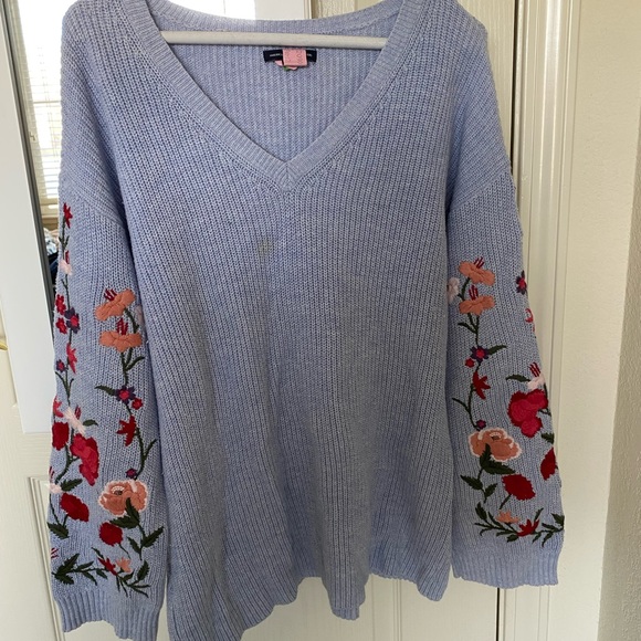 American Eagle Outfitters Sweaters - AEO embroidered sweater